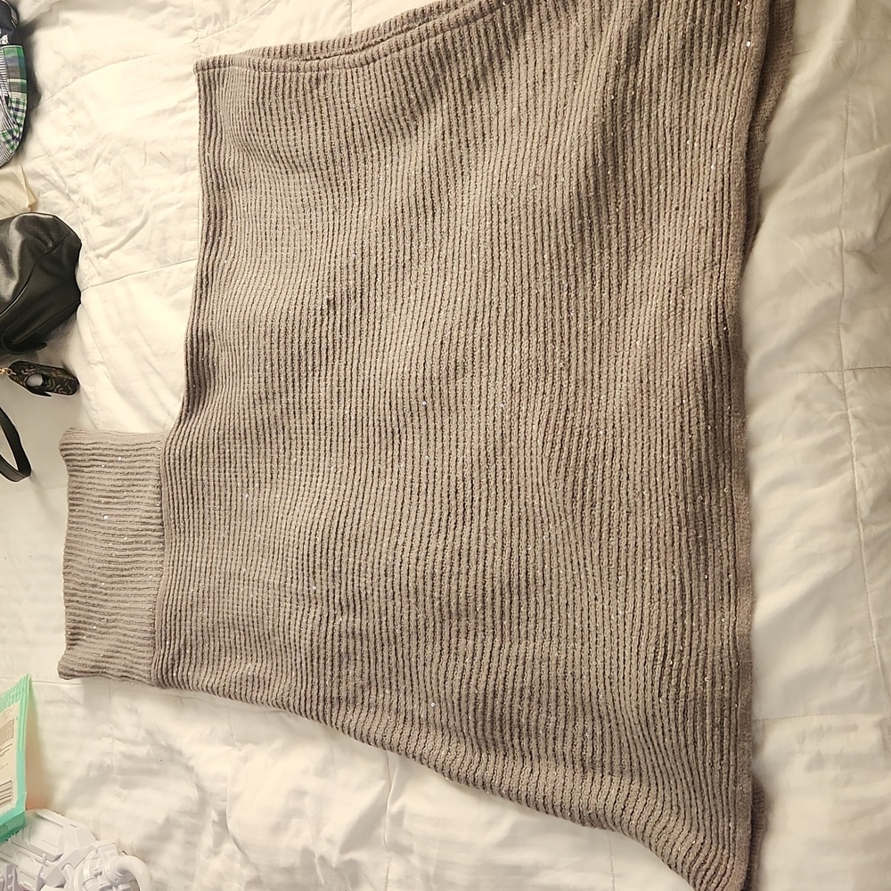 Pinkilicious-one size shall grey with iridescent sequins.